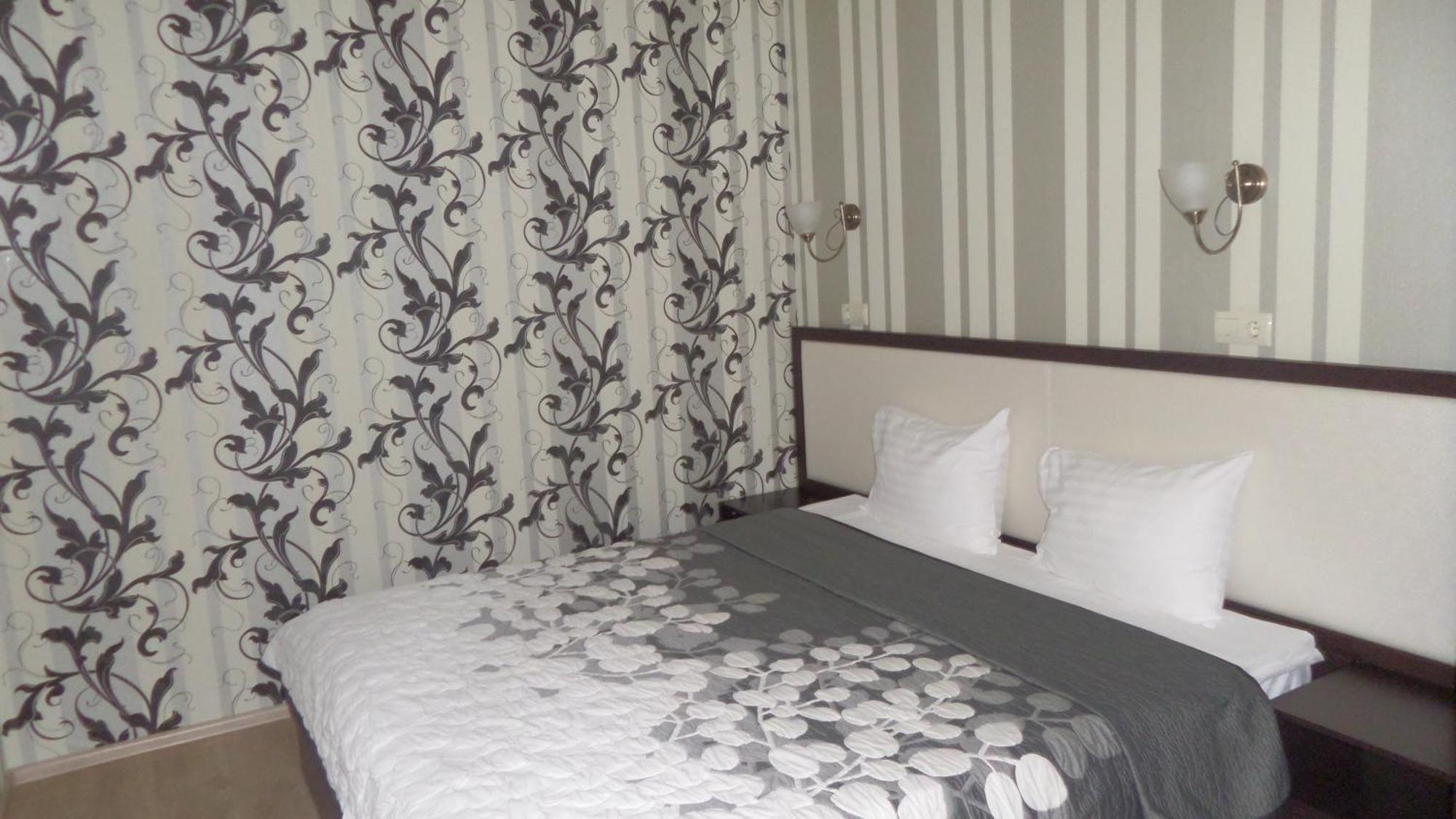 Royal Hotel Kharkiv Ruang foto