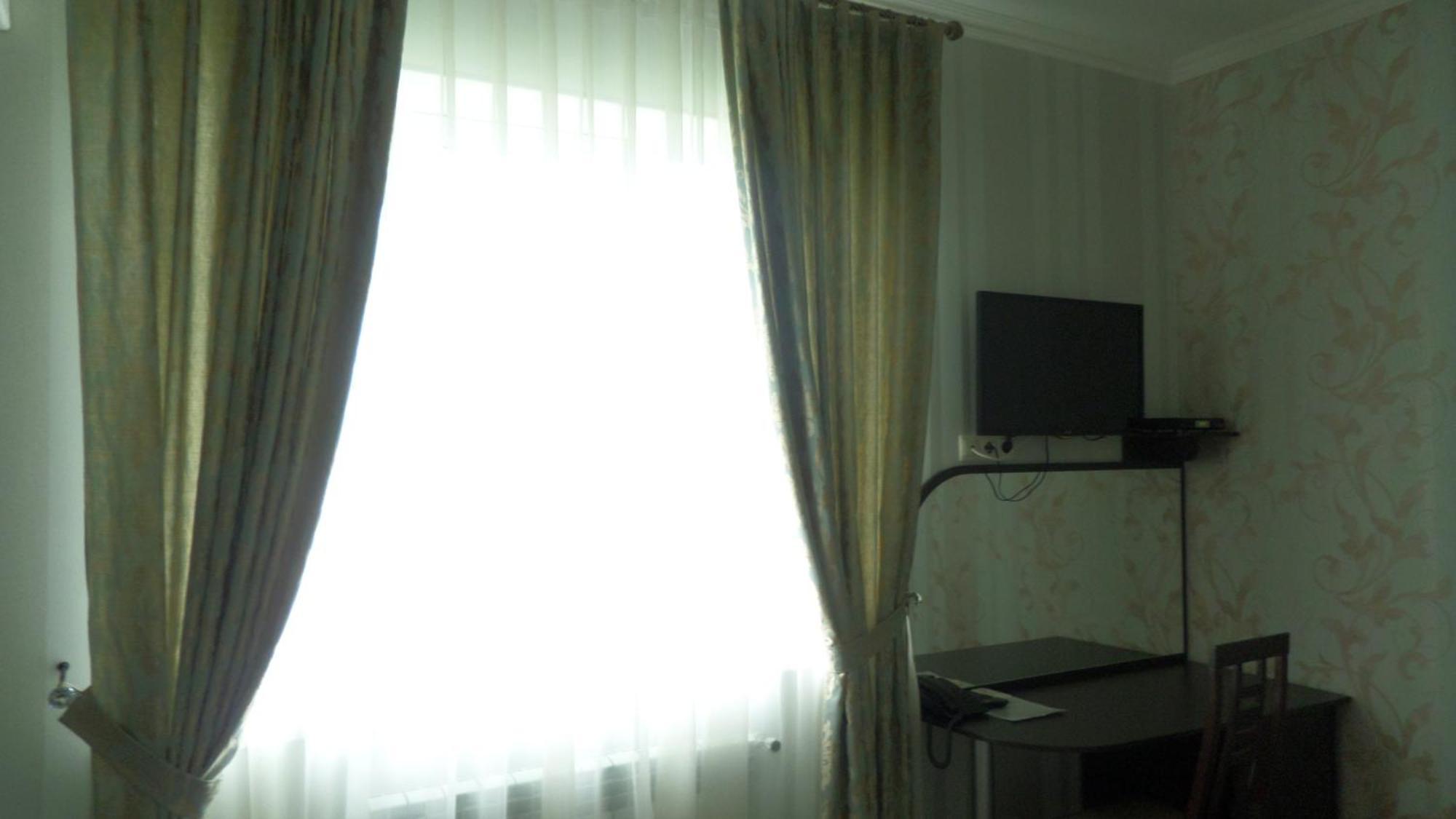 Royal Hotel Kharkiv Ruang foto