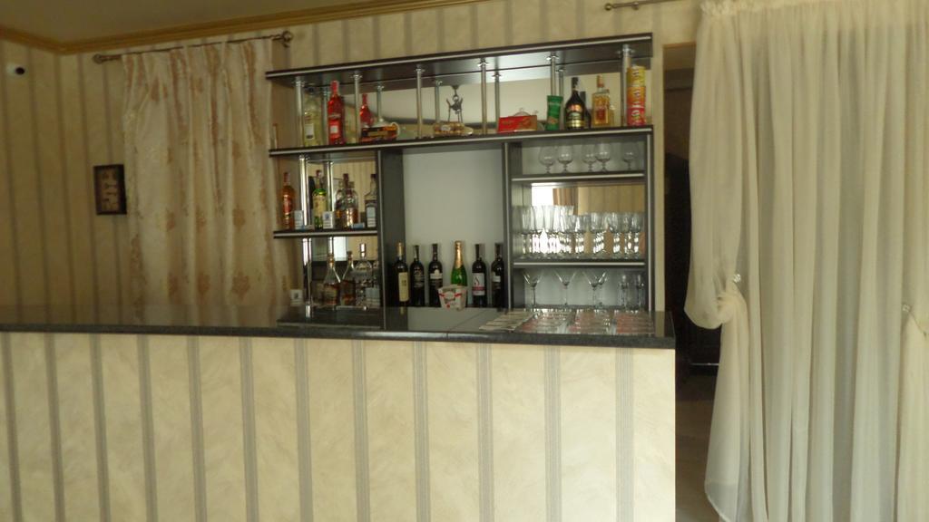 Royal Hotel Kharkiv Bagian luar foto