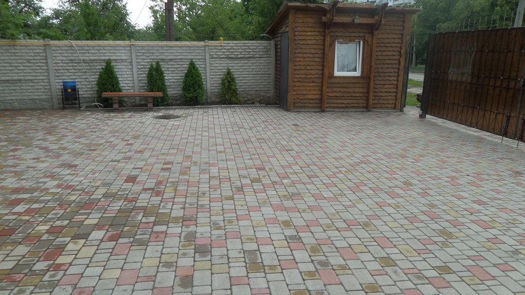 Royal Hotel Kharkiv Bagian luar foto