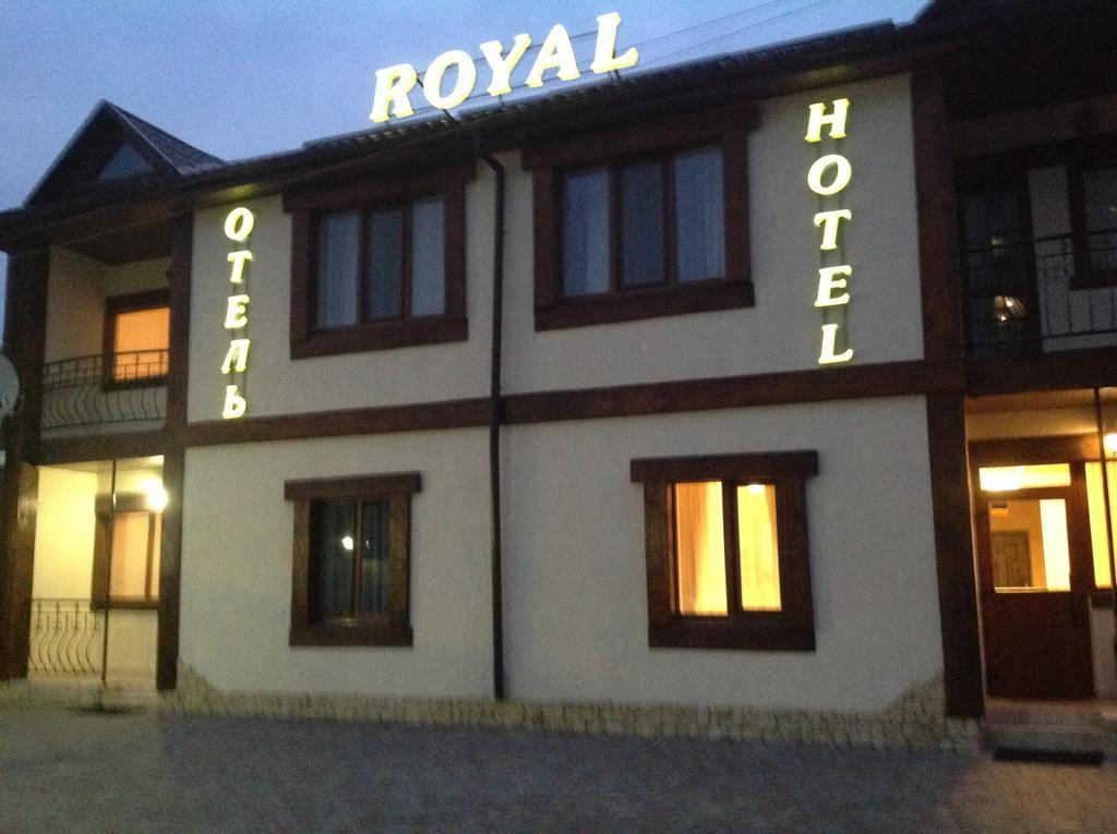 Royal Hotel Kharkiv Bagian luar foto