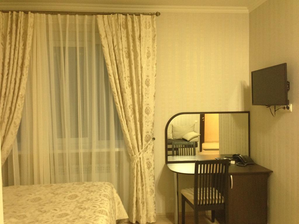 Royal Hotel Kharkiv Ruang foto