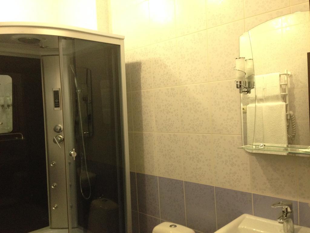 Royal Hotel Kharkiv Ruang foto
