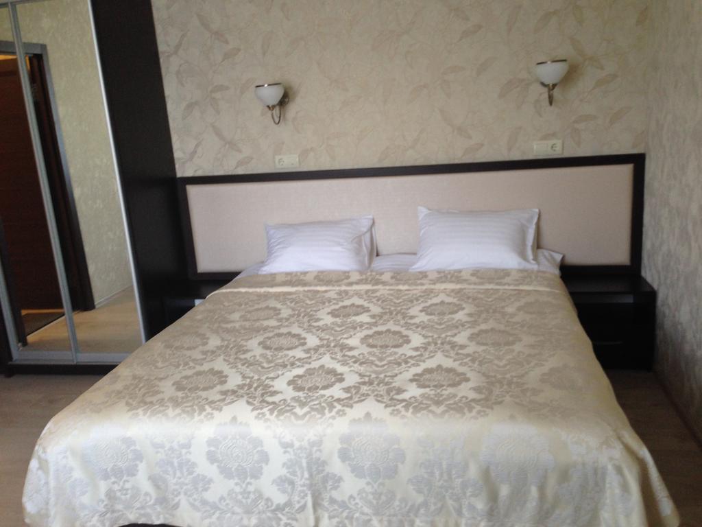 Royal Hotel Kharkiv Ruang foto