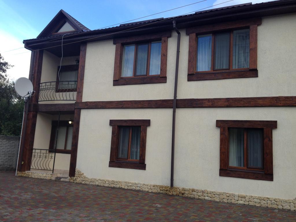 Royal Hotel Kharkiv Bagian luar foto