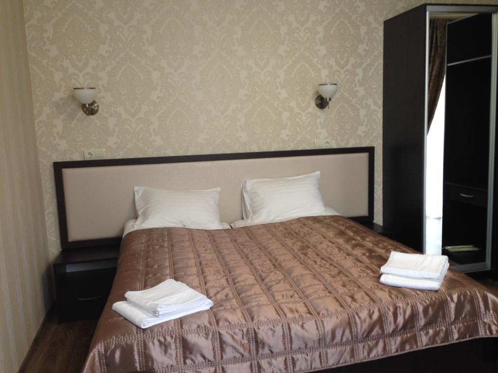Royal Hotel Kharkiv Ruang foto