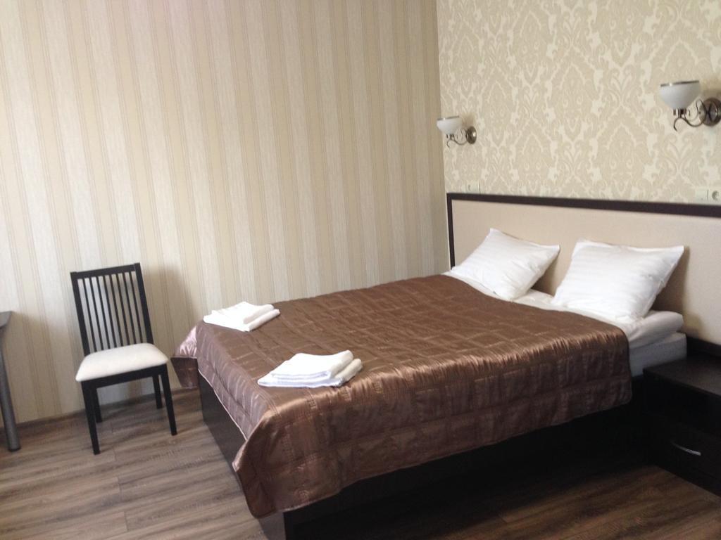 Royal Hotel Kharkiv Bagian luar foto